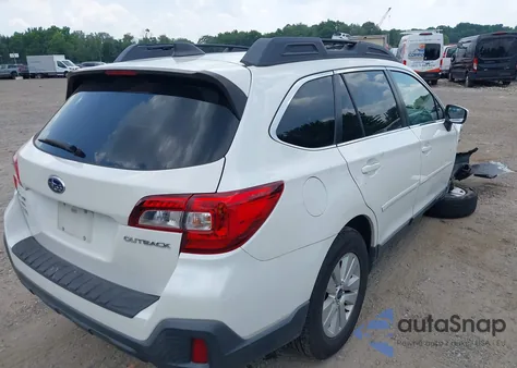 2018 Subaru Outback 2.5I Premium z USA, uszkodzony, nr VIN 4S4BSACC4J3227900